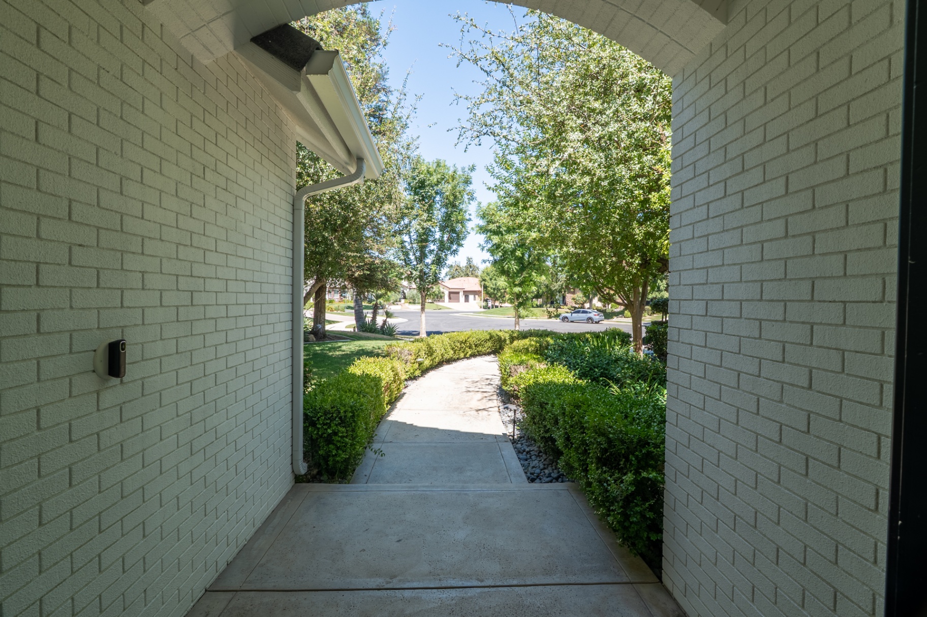 2911 Ragland Ct — 10-entry-view.jpg